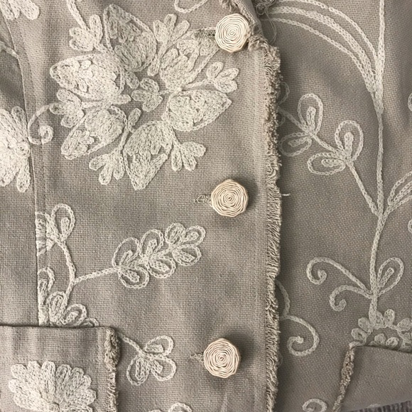 EMBROIDERED JACKET by OLEG CASSINI - Picture 8 of 8